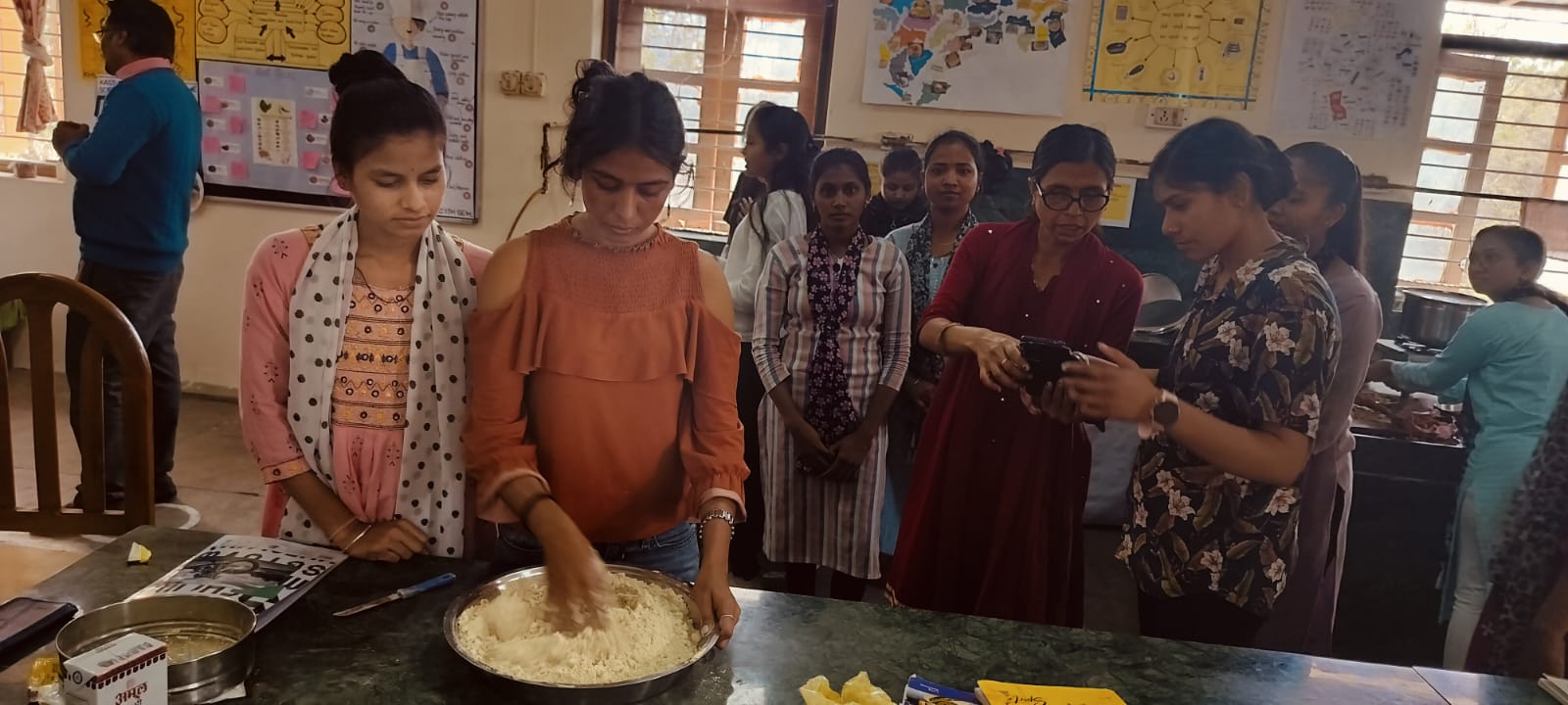 एक दिवसीय मिलेट लड्डू निर्माण कार्यशाला